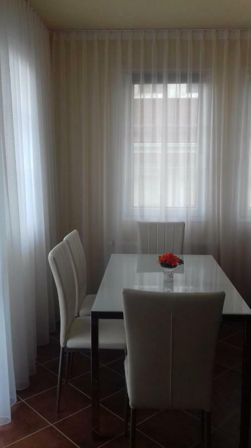 Benelise Apartman Heviz Bagian luar foto