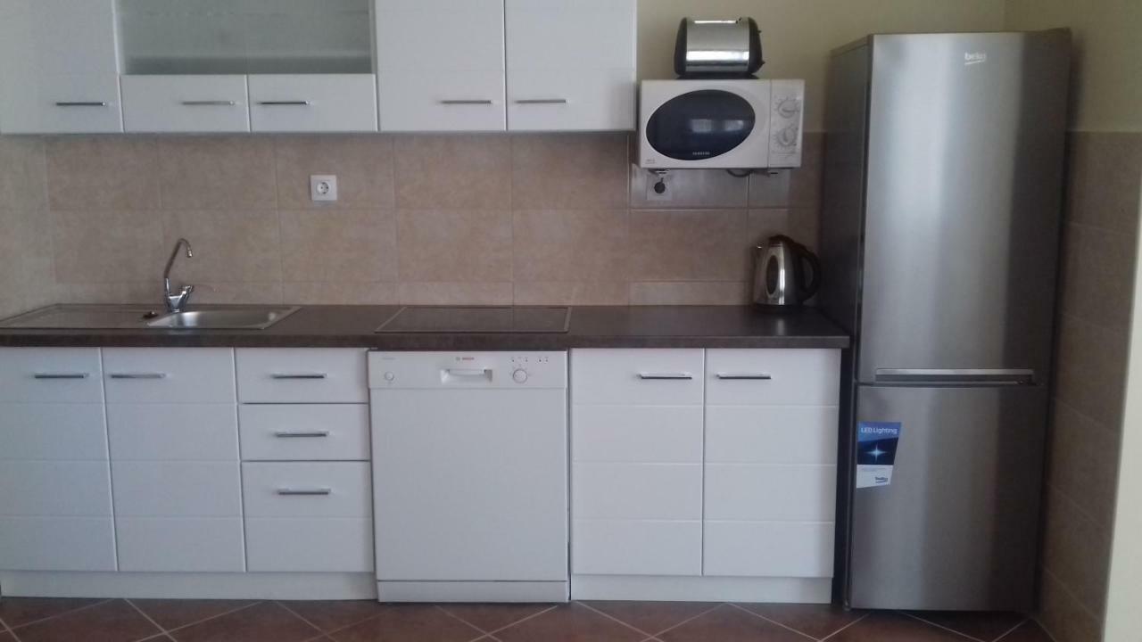 Benelise Apartman Heviz Bagian luar foto
